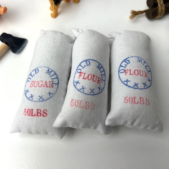 VTG Miniature Farm Animals Flour Sugar Salt Potato Sacks Ax Bucket Washbun Pig - Picture 2 of 4